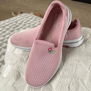 Skechers go walk 5 pink slip on.  Sz 8.5